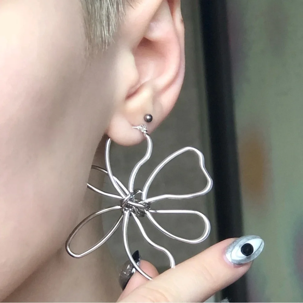 New Artisan Silver Sculpted Wire Flower Earrings
